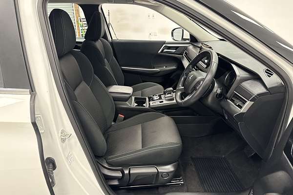 2024 Mitsubishi Outlander ES ZM