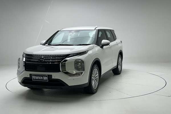 2023 Mitsubishi Outlander ES ZM