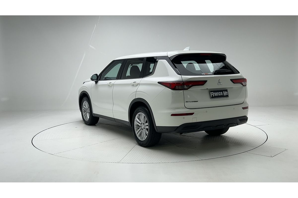 2023 Mitsubishi Outlander ES ZM
