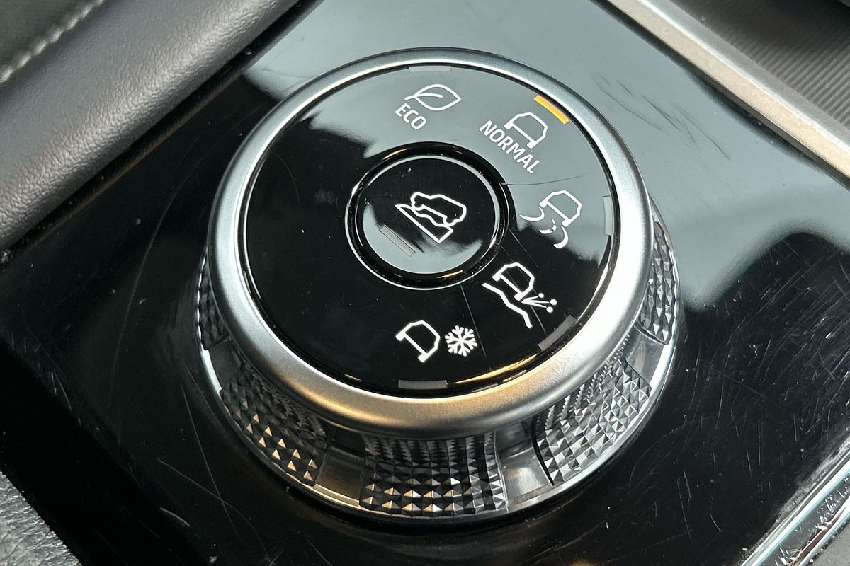 2023 Mitsubishi Outlander ES ZM