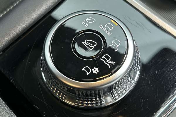 2023 Mitsubishi Outlander ES ZM