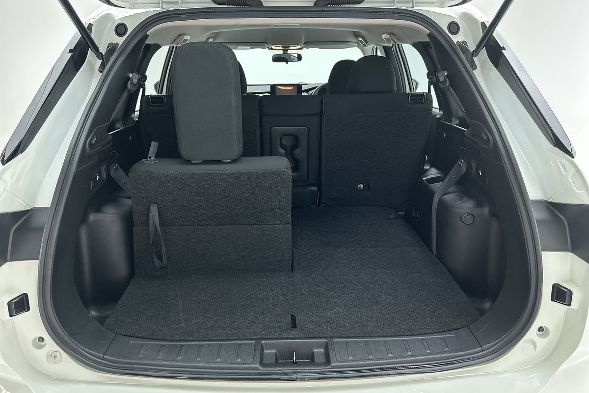 2023 Mitsubishi Outlander ES ZM