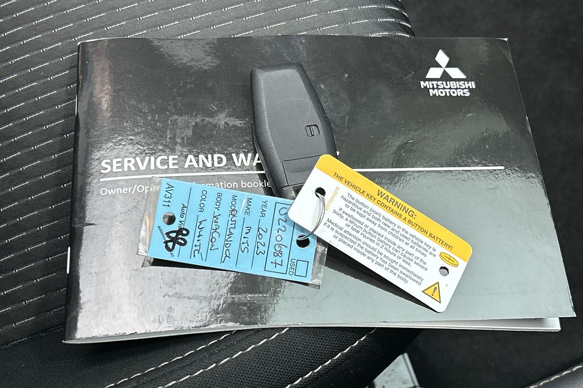 2023 Mitsubishi Outlander ES ZM