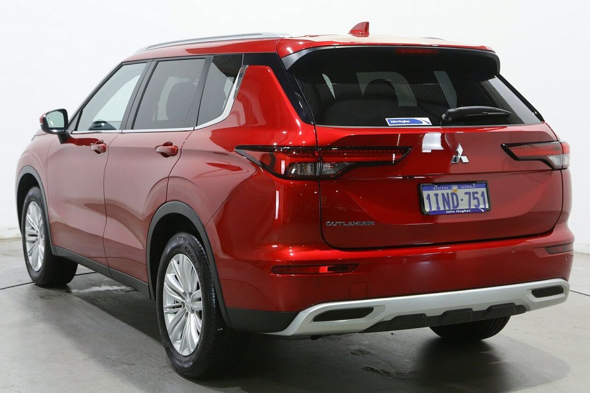 2024 Mitsubishi Outlander LS ZM