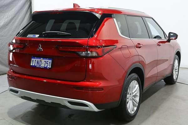 2024 Mitsubishi Outlander LS ZM