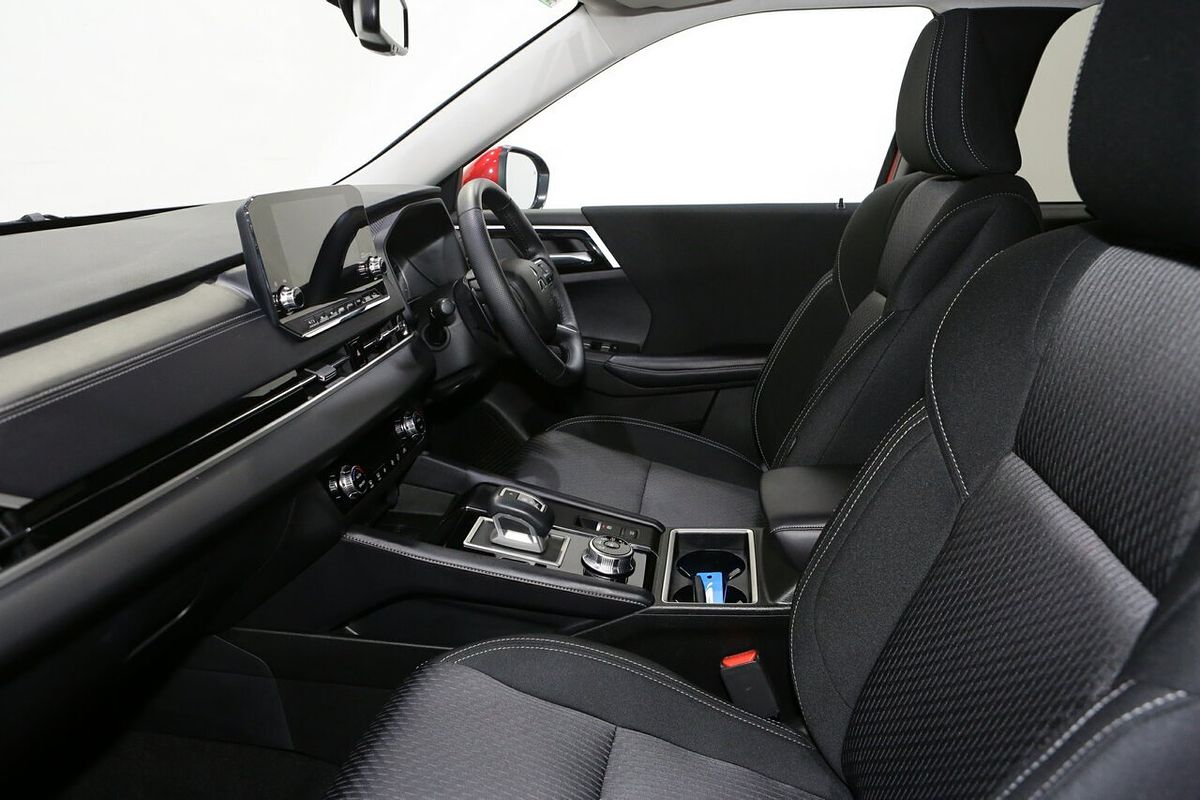 2024 Mitsubishi Outlander LS ZM