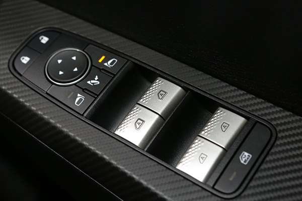 2024 Mitsubishi Outlander LS ZM