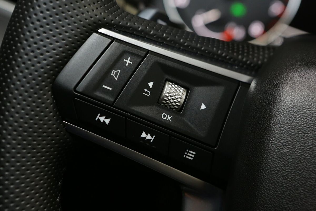 2024 Mitsubishi Outlander LS ZM