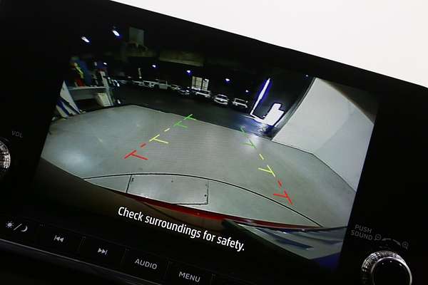 2024 Mitsubishi Outlander LS ZM