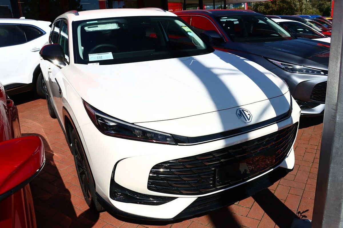 2025 MG HS Excite AS33