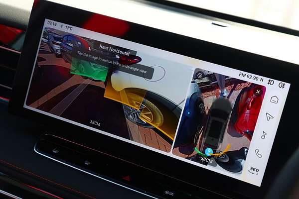 2025 MG HS Excite AS33