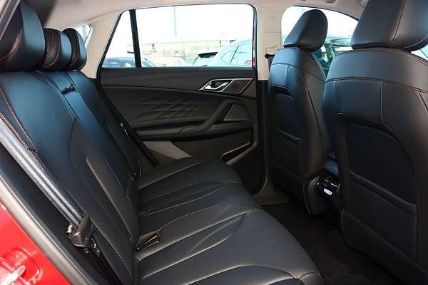 2025 MG HS Excite AS33