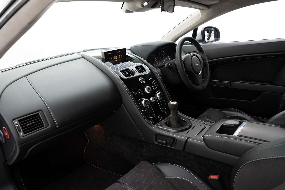 2016 Aston Martin V8 Vantage GT