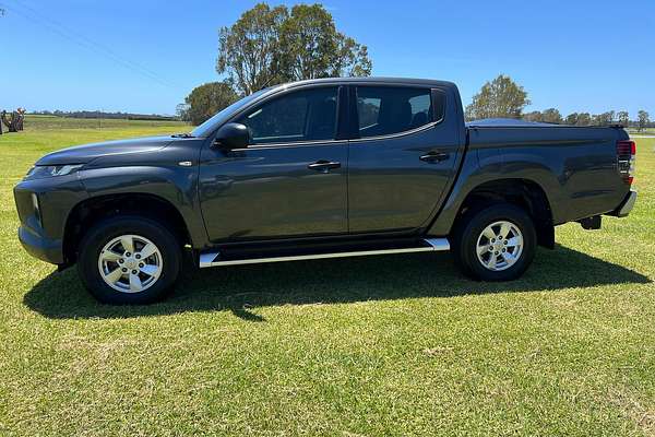 2019 Mitsubishi Triton GLX+ MR 4X4