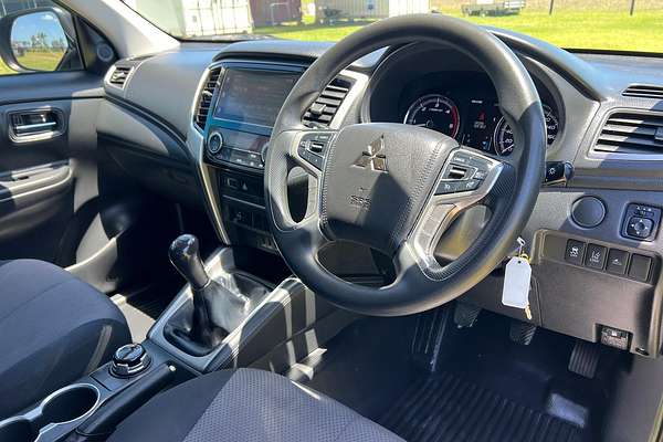 2019 Mitsubishi Triton GLX+ MR 4X4