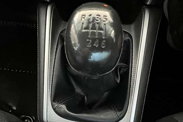 2019 Mitsubishi Triton GLX+ MR 4X4