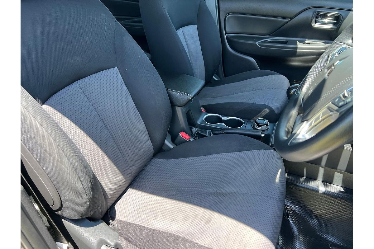 2019 Mitsubishi Triton GLX+ MR 4X4