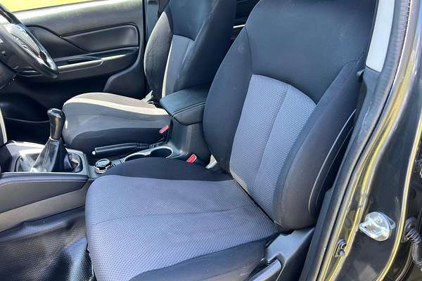 2019 Mitsubishi Triton GLX+ MR 4X4