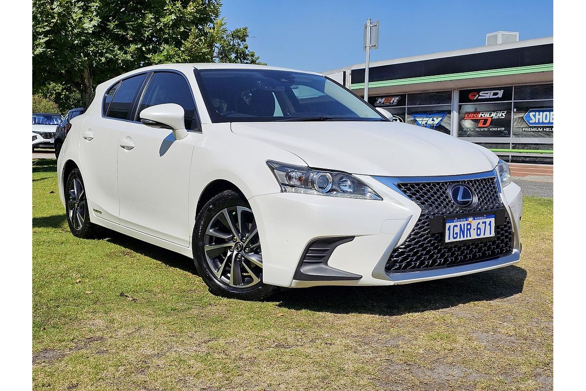 2018 Lexus CT CT200h Luxury ZWA10R
