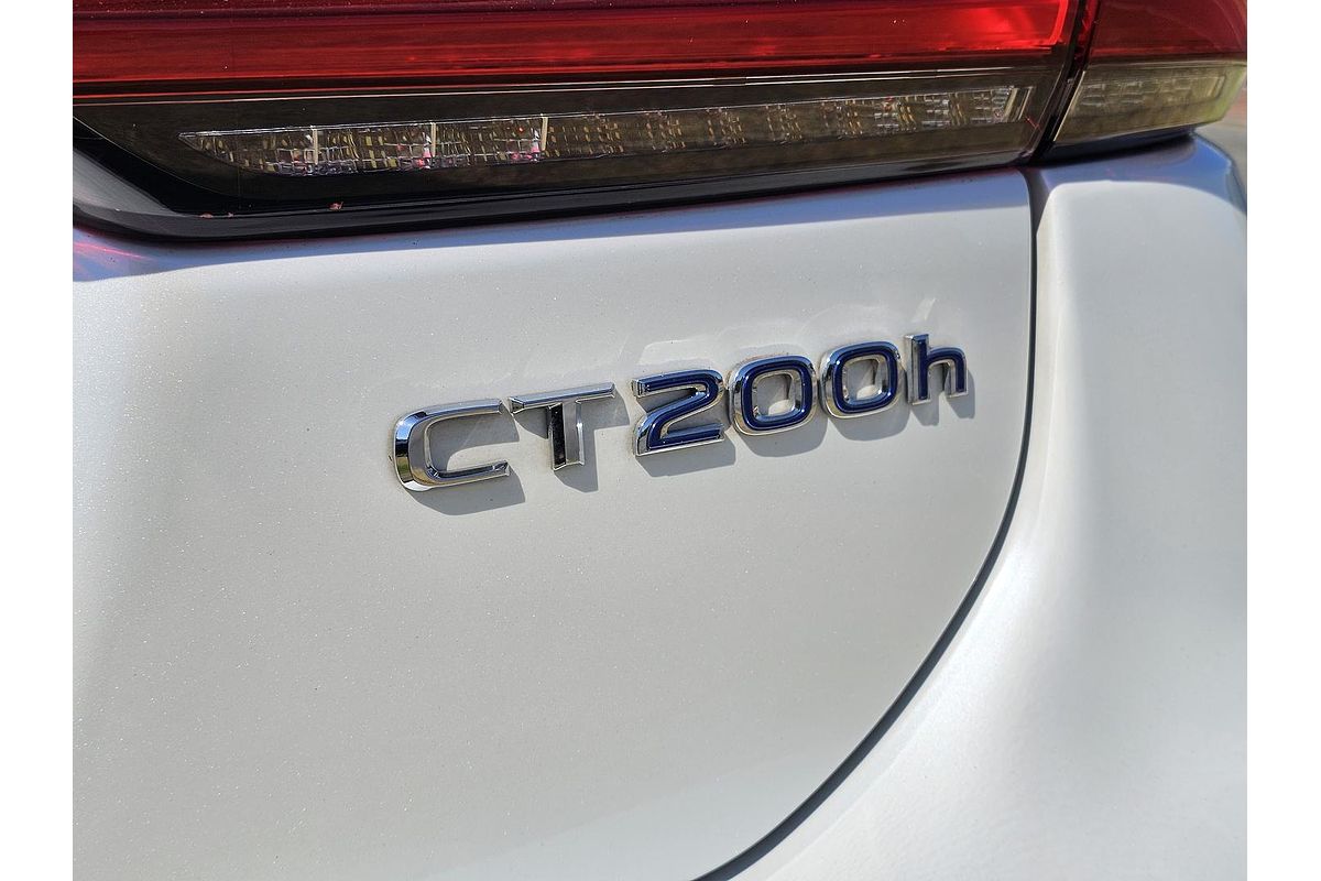 2018 Lexus CT CT200h Luxury ZWA10R