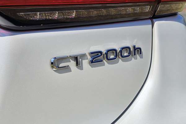 2018 Lexus CT CT200h Luxury ZWA10R