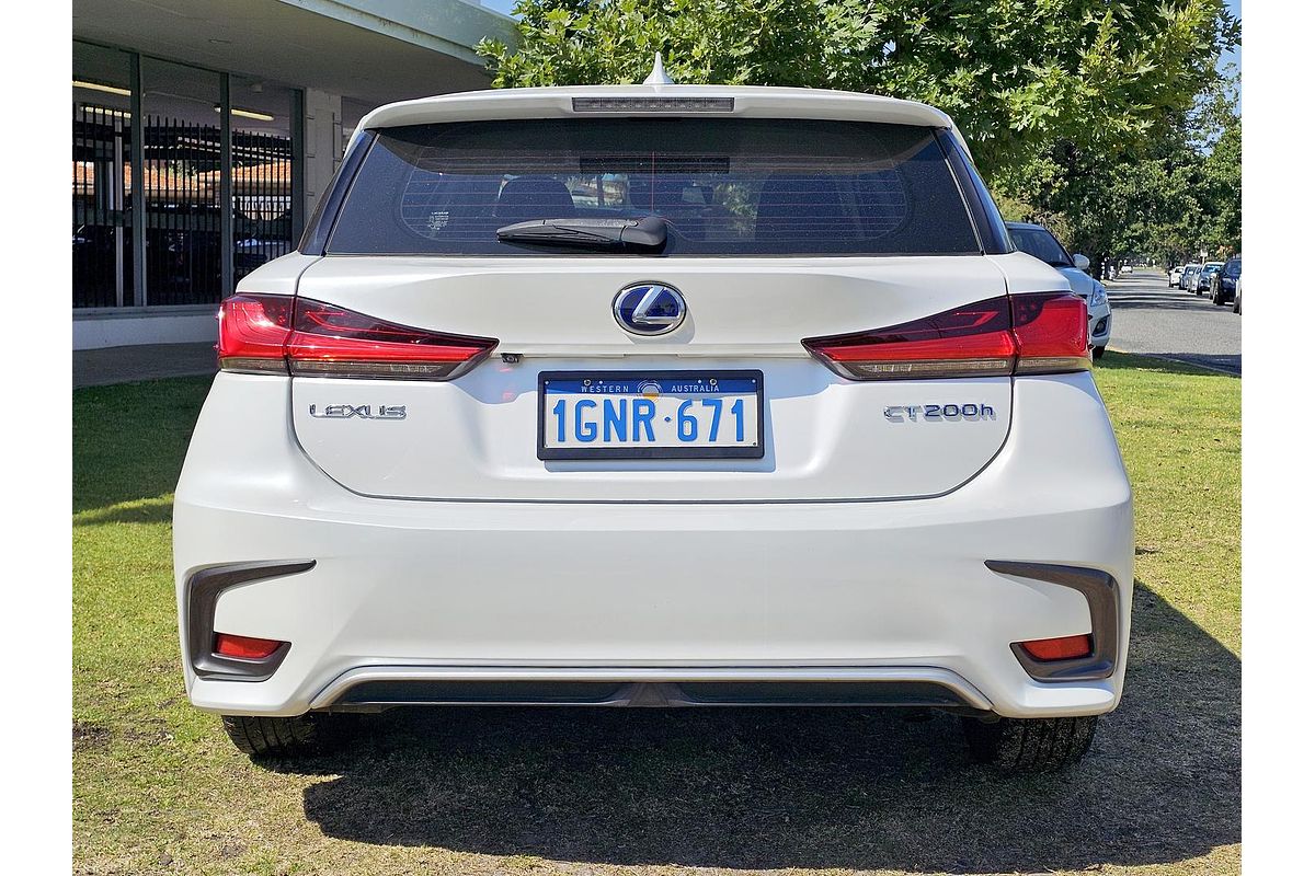 2018 Lexus CT CT200h Luxury ZWA10R
