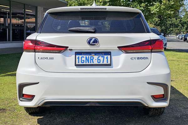 2018 Lexus CT CT200h Luxury ZWA10R