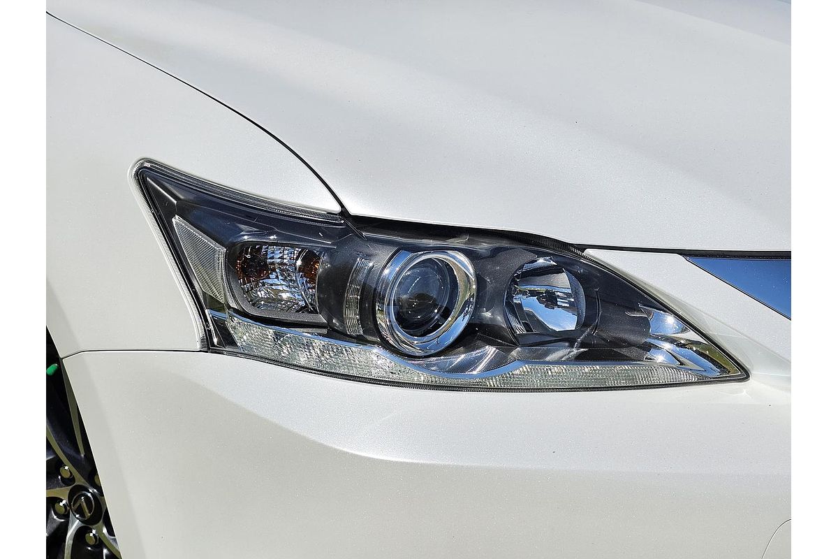 2018 Lexus CT CT200h Luxury ZWA10R