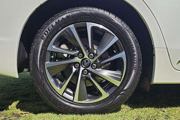 2018 Lexus CT CT200h Luxury ZWA10R