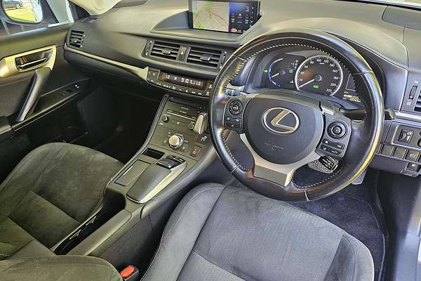 2018 Lexus CT CT200h Luxury ZWA10R