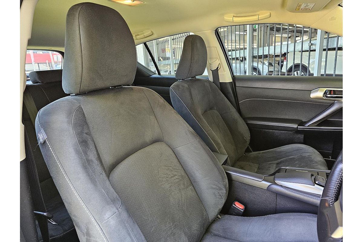 2018 Lexus CT CT200h Luxury ZWA10R