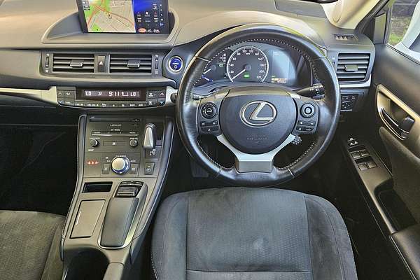 2018 Lexus CT CT200h Luxury ZWA10R