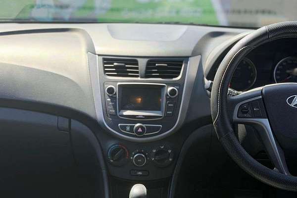 2017 Hyundai Accent Active RB4