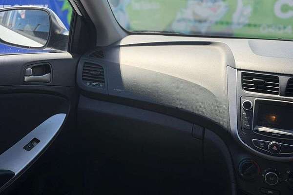 2017 Hyundai Accent Active RB4