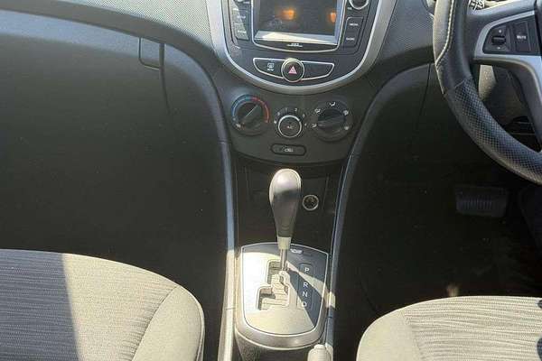 2017 Hyundai Accent Active RB4