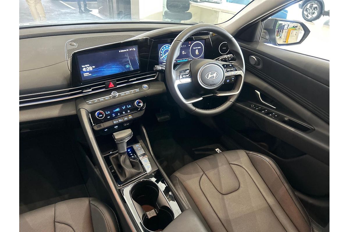 2025 Hyundai i30 Elite Hybrid CN7.V2