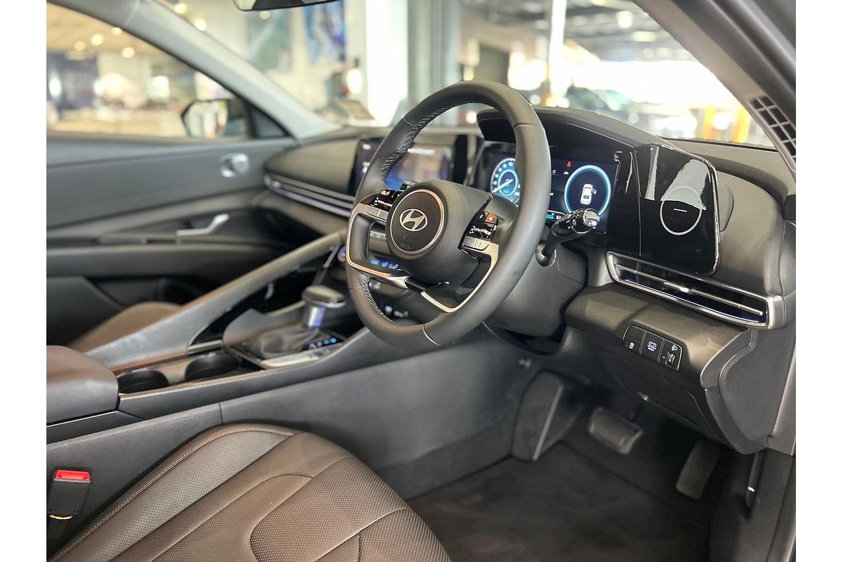 2025 Hyundai i30 Elite Hybrid CN7.V2