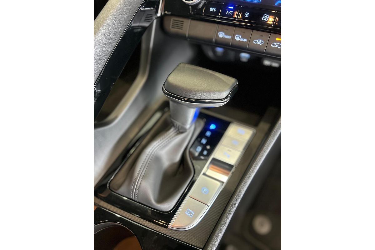 2025 Hyundai i30 Elite Hybrid CN7.V2