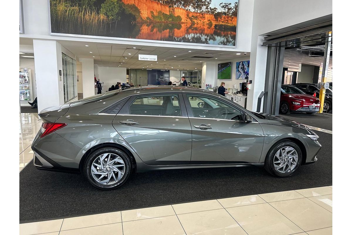 2025 Hyundai i30 Elite Hybrid CN7.V2