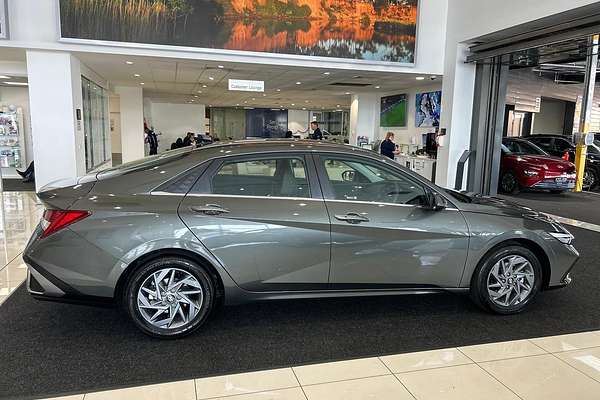 2025 Hyundai i30 Elite Hybrid CN7.V2