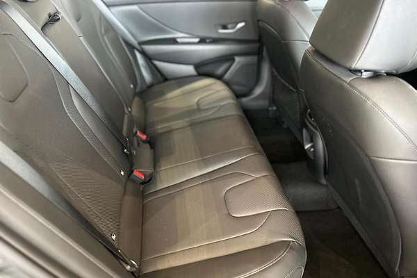 2025 Hyundai i30 Elite Hybrid CN7.V2