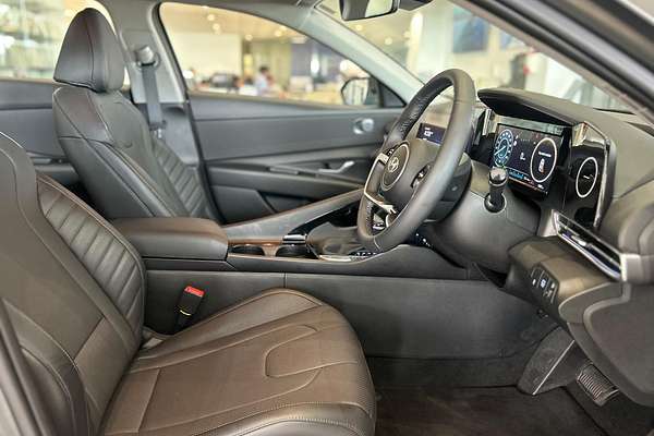 2025 Hyundai i30 Elite Hybrid CN7.V2