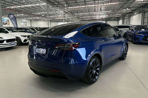 2023 Tesla Model Y Rear-Wheel Drive