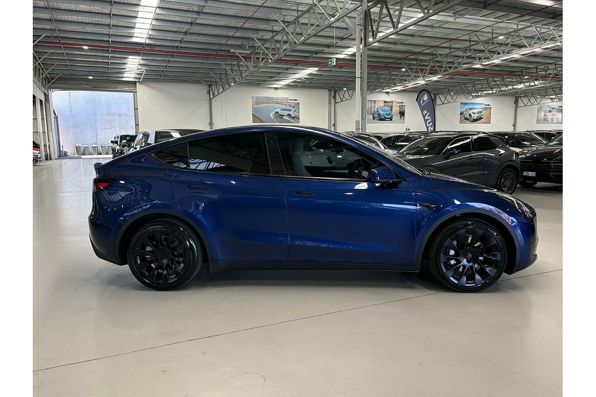 2023 Tesla Model Y Rear-Wheel Drive