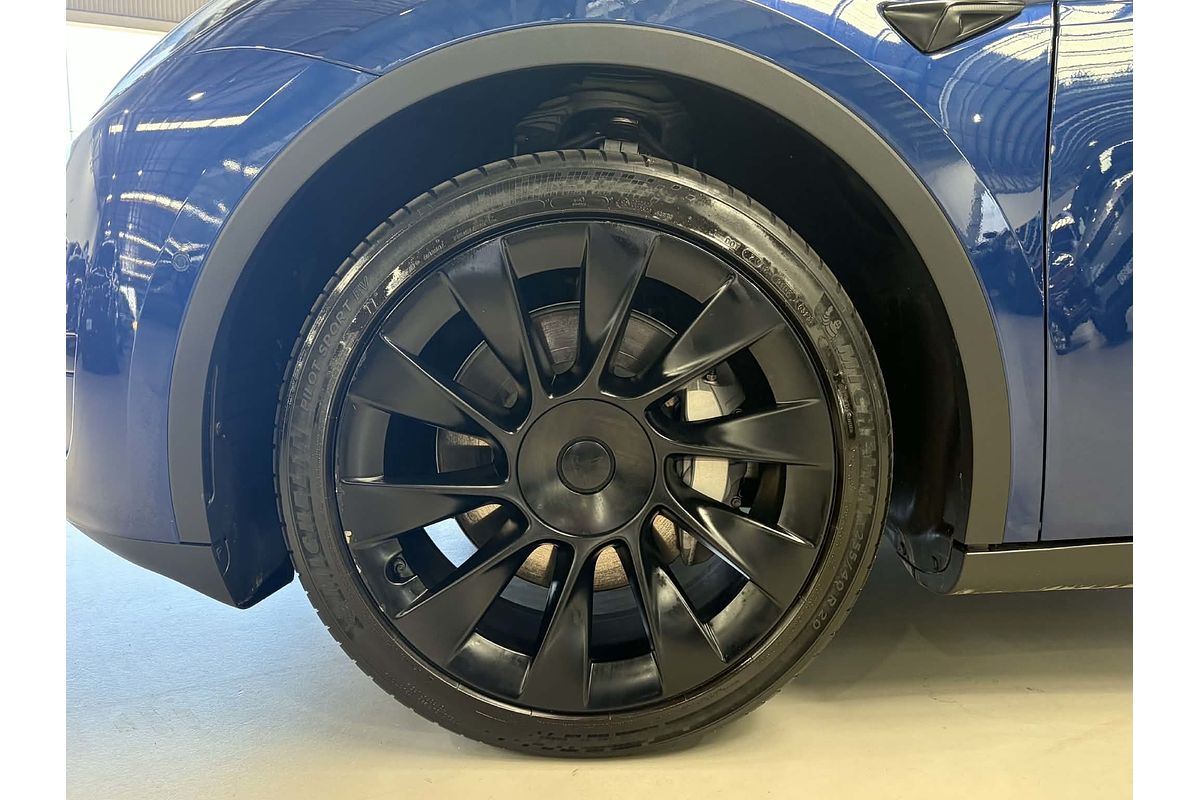 2023 Tesla Model Y Rear-Wheel Drive