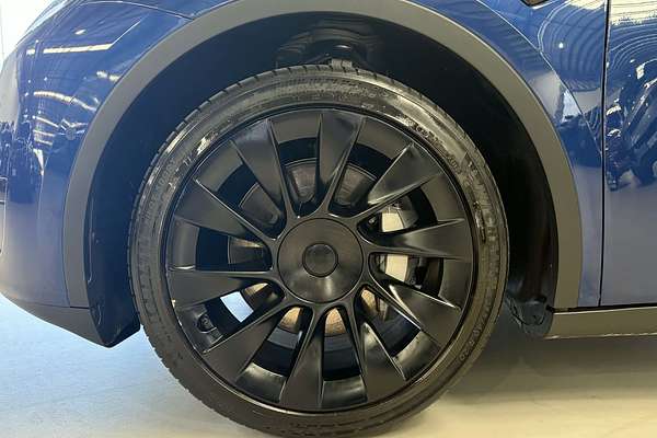 2023 Tesla Model Y Rear-Wheel Drive