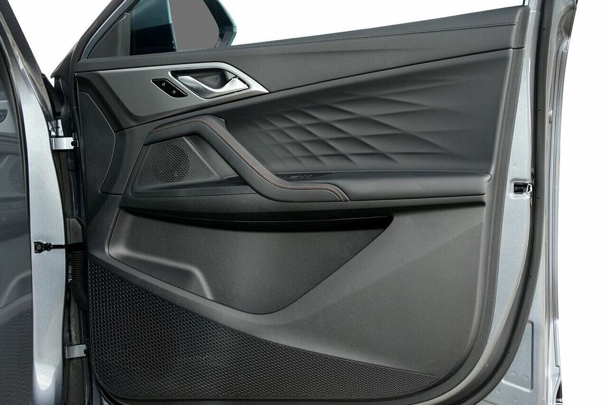 2024 MG HS Excite AS33