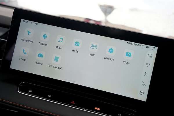 2024 MG HS Excite AS33