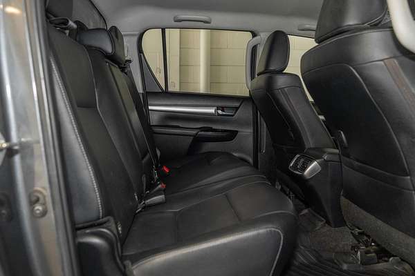 2020 Toyota Hilux SR5 GUN126R 4X4