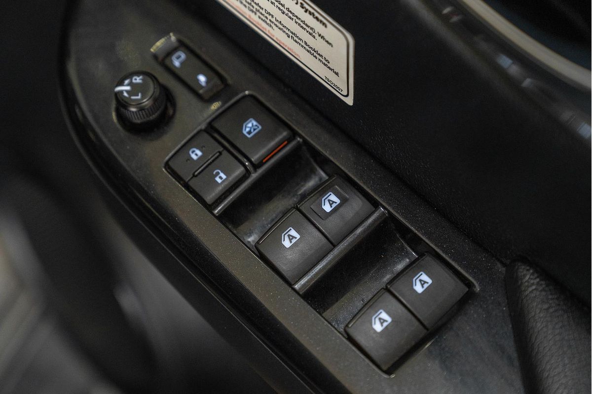 2020 Toyota Hilux SR5 GUN126R 4X4